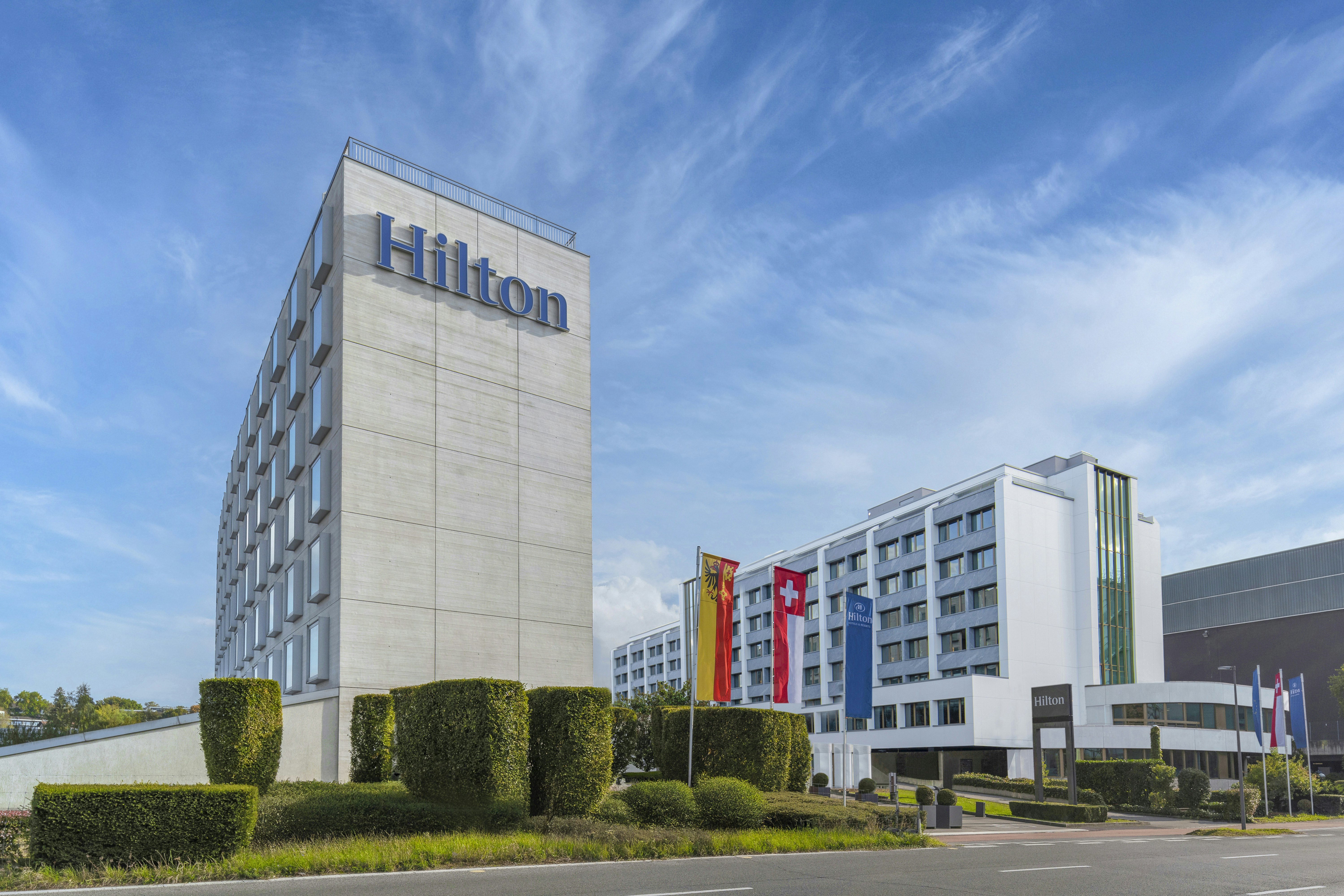 Hilton Geneva Hotel and Conference Centre (EX-Starling E EX-Crowne) 5/81