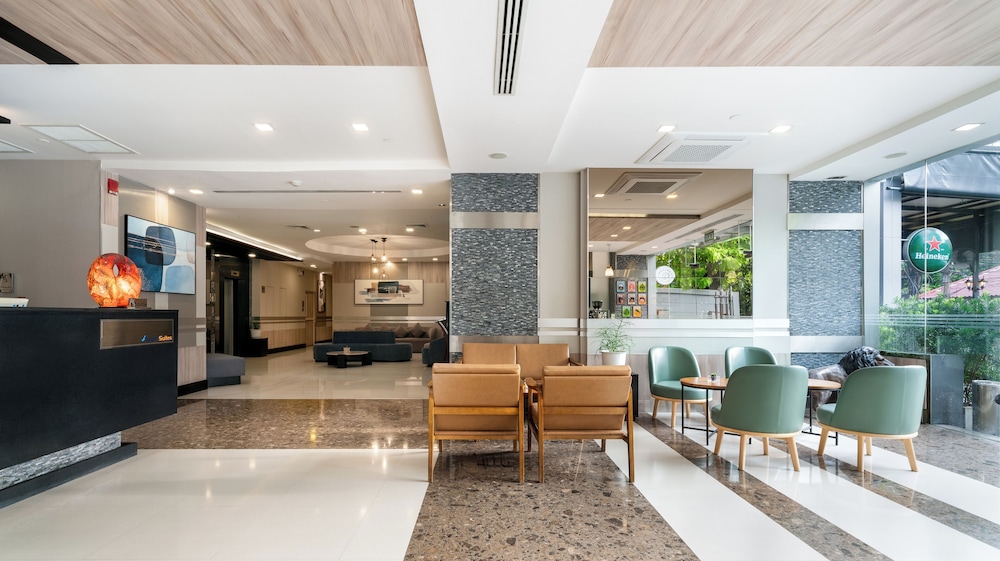 Adelphi Suites Bangkok 57/69