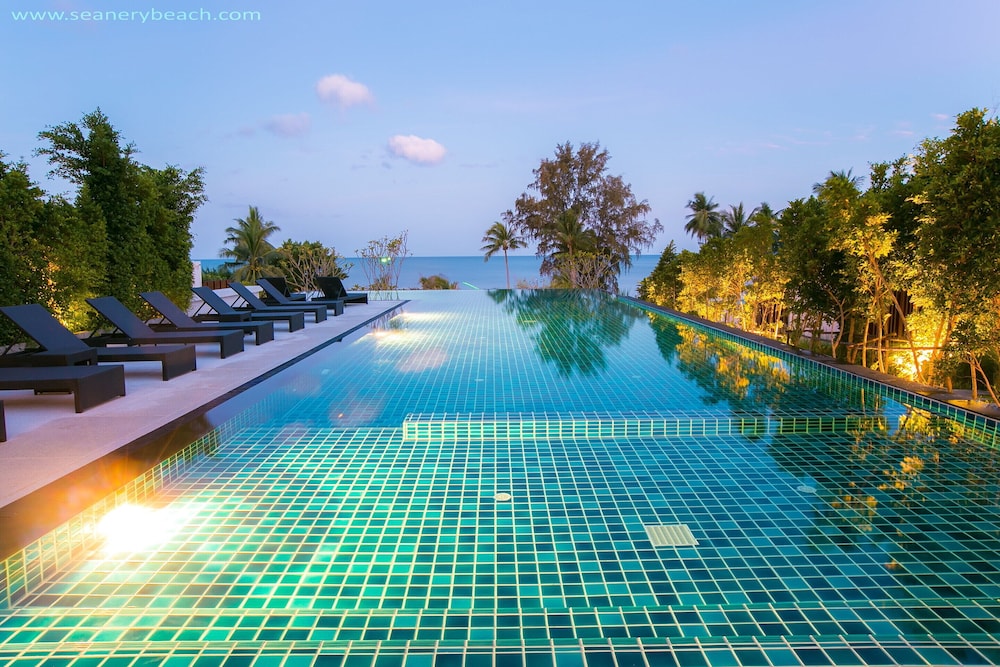 SEAnery Beach Resort 61/66