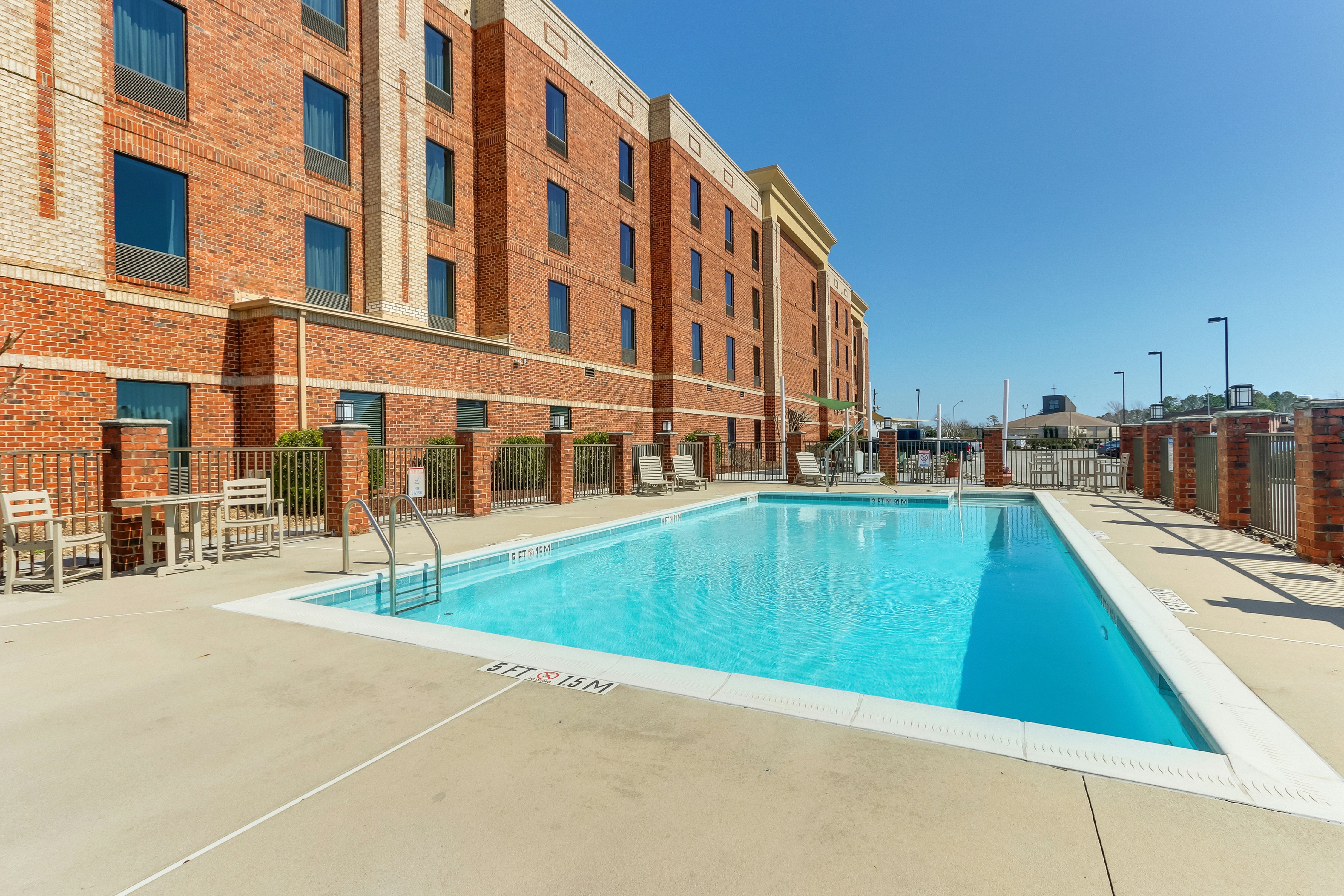 Hampton Inn & Suites Swansboro Near Camp Lejeune, NC 62/64