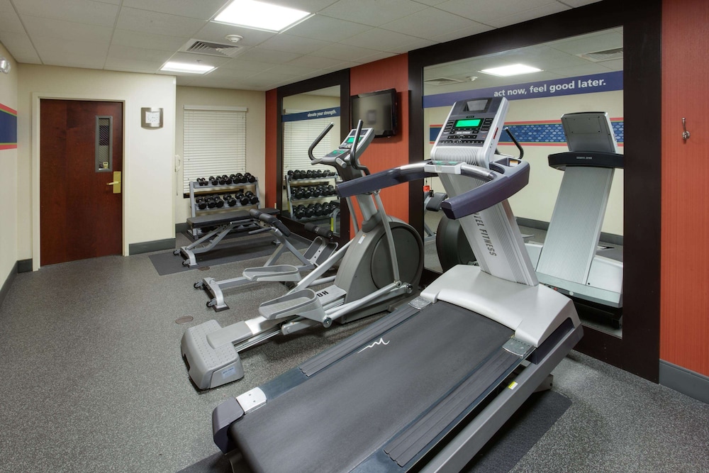 Hampton Inn Auburn Ma 24/36