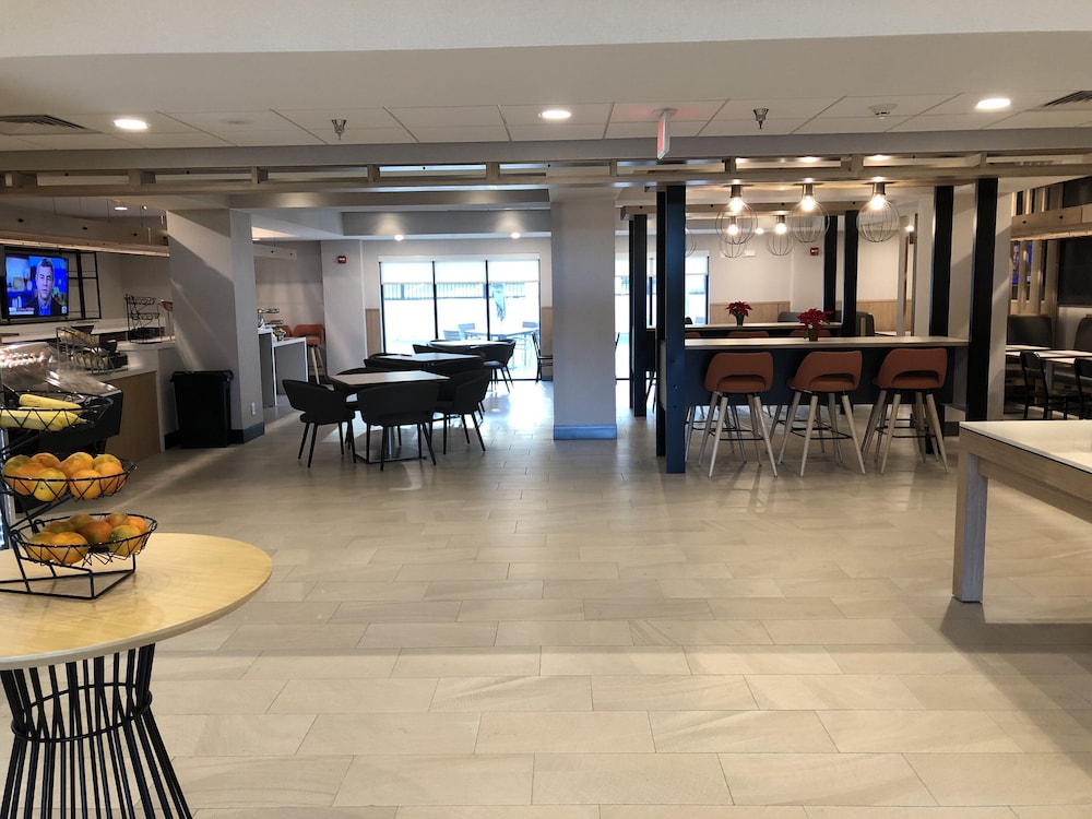 Holiday Inn Cleveland 39/60