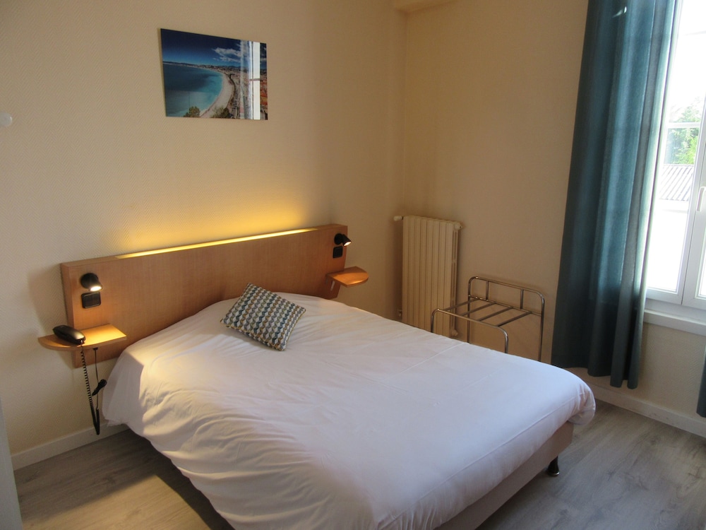 Sorti P Tit Dej Hotel Saintes 6/50