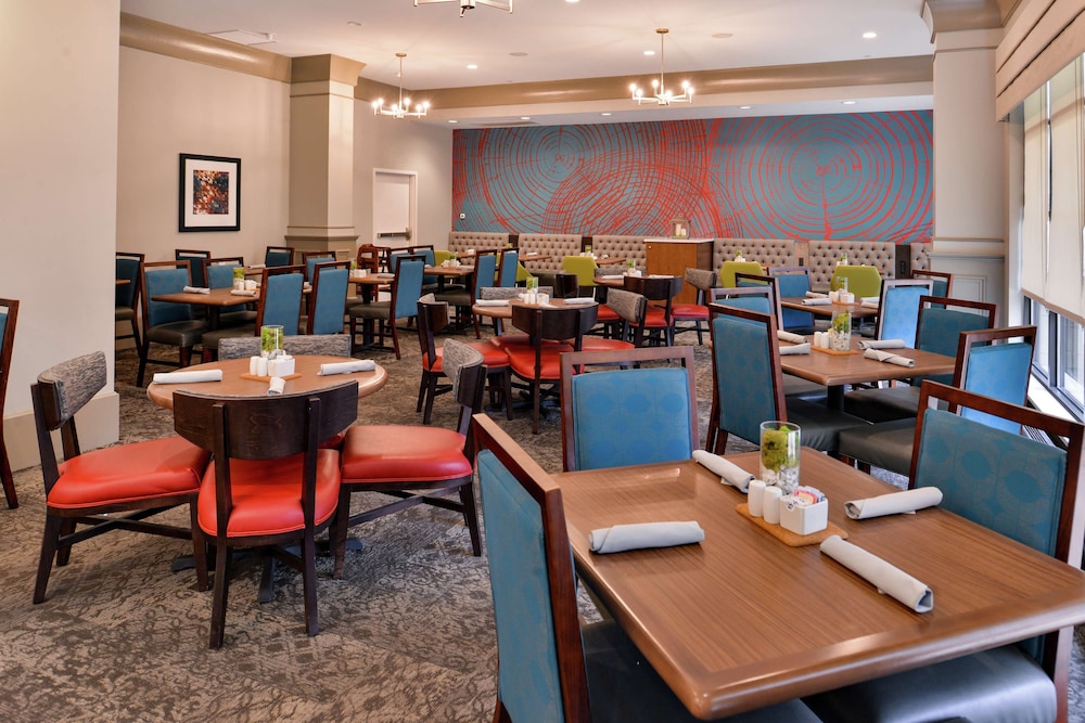 Hilton Garden Inn Terre Haute 54/66