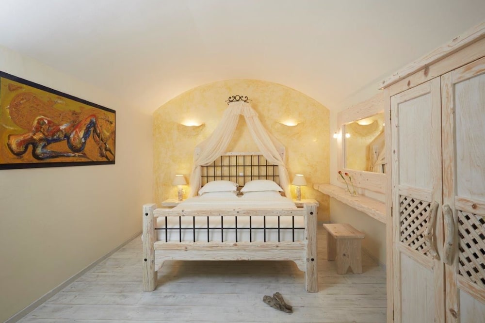 ATHERMI SUITES 16/74