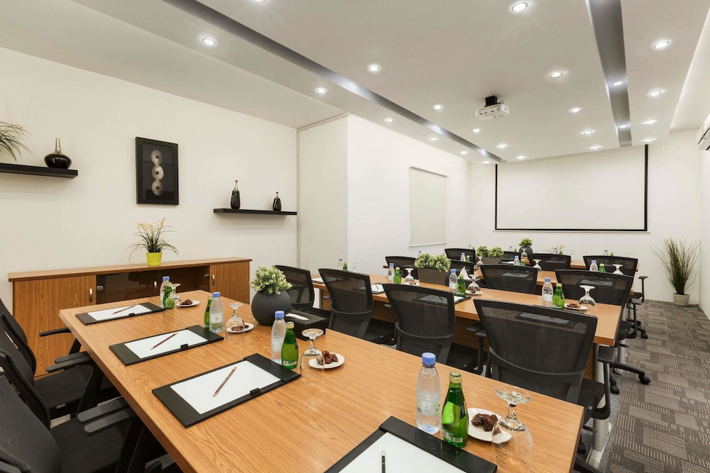Super 8 Al Riyadh By Wyndham 29/33