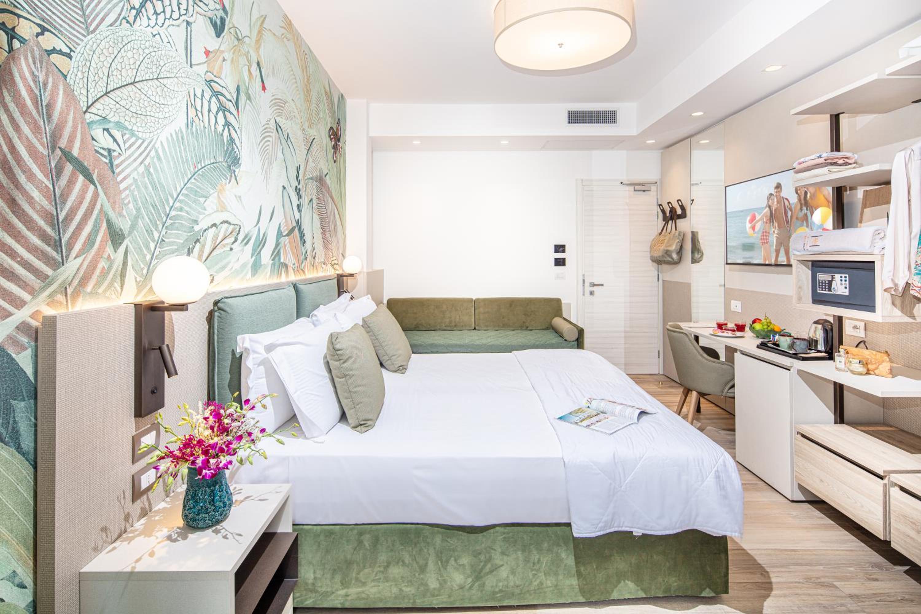 غرفة بسرير مزدوج بشرفة، Life Hotel 5/6