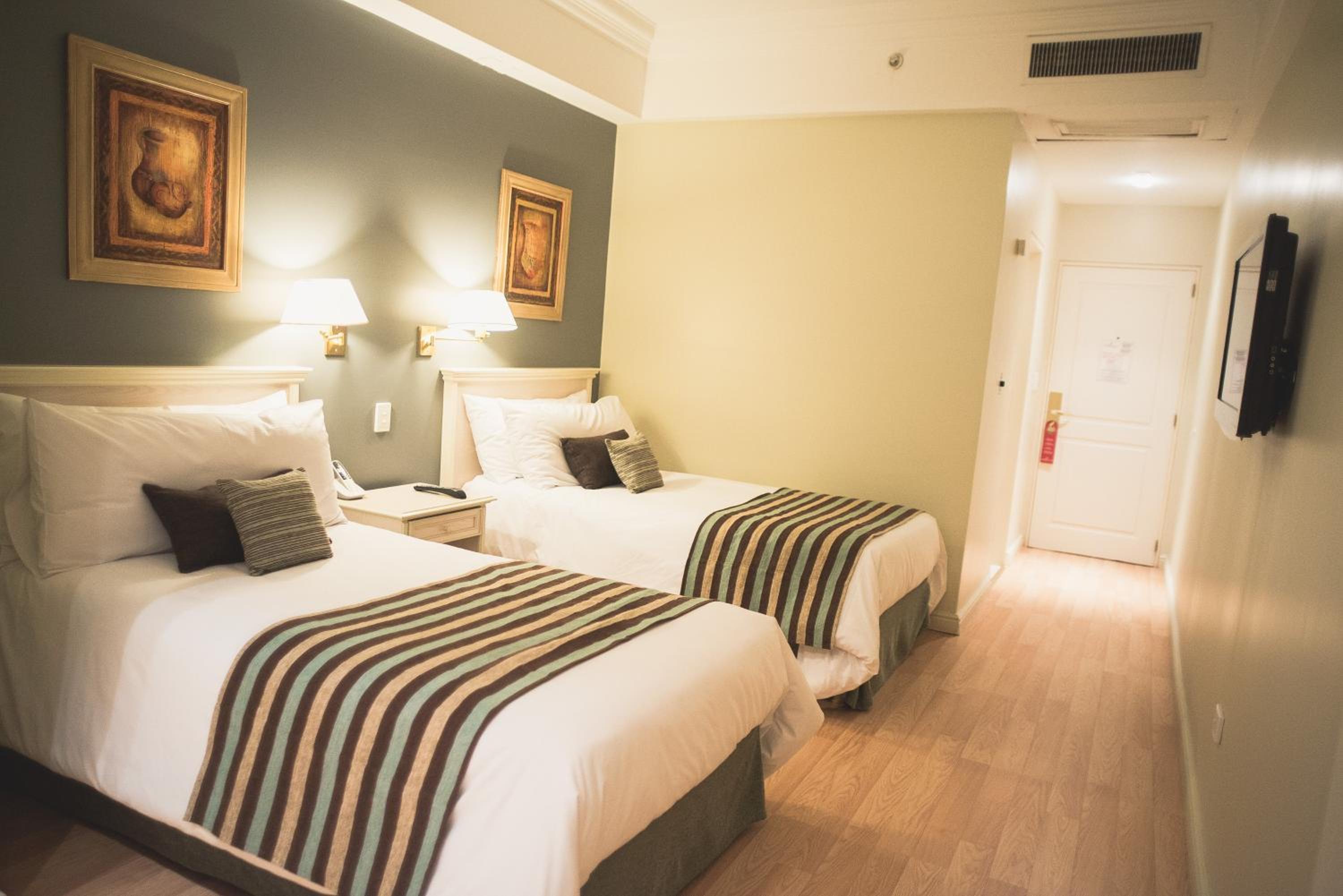 Room, Twin Beds
