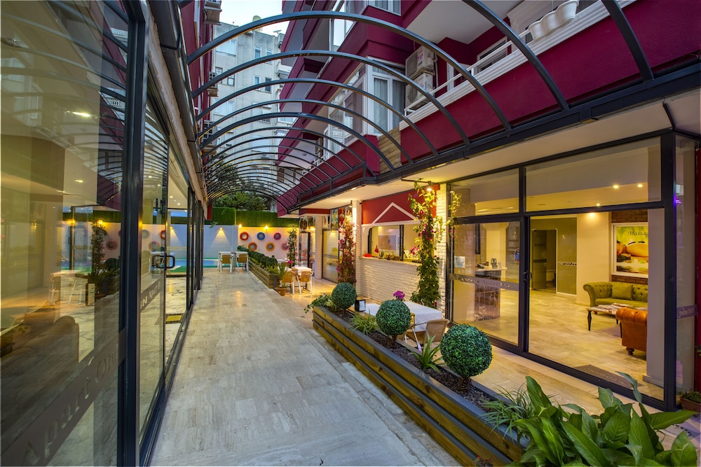 Twin Apart Hotel 4/59