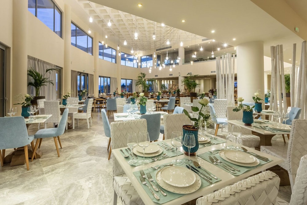 Elysian Luxury Hotel & Spa 39/50