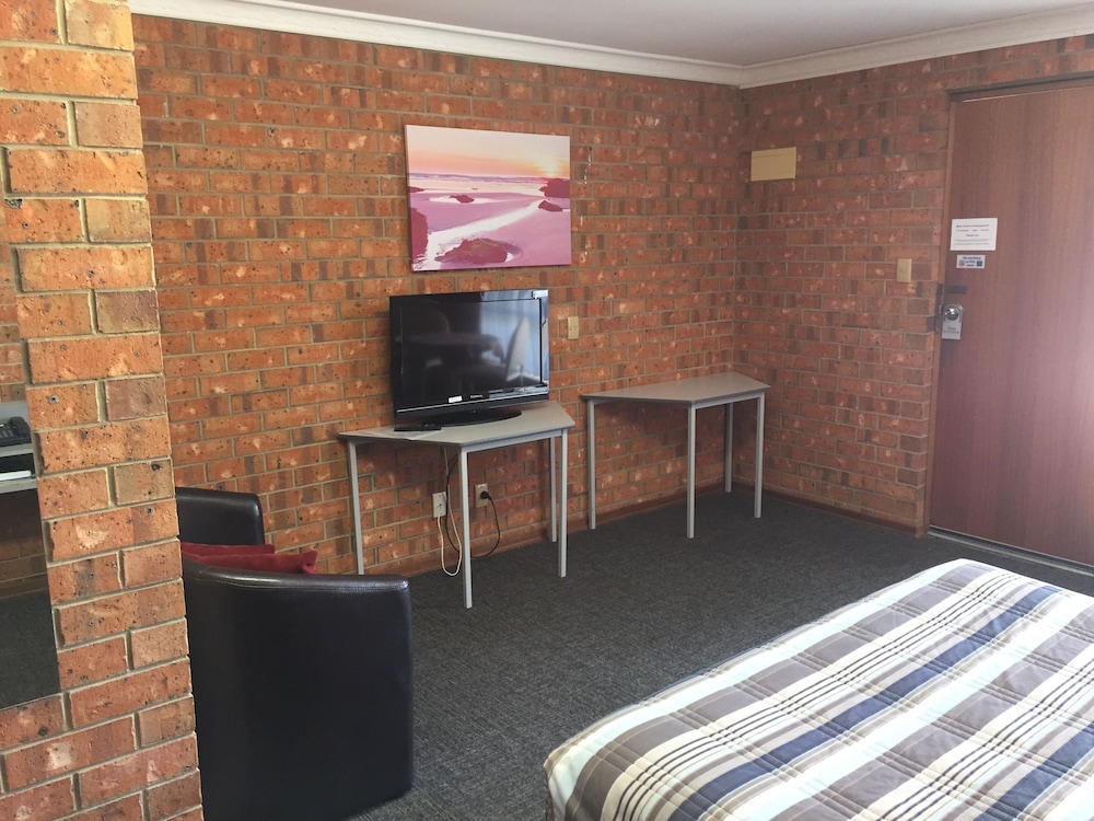 KADINA GATEWAY MOTOR INN 7/45