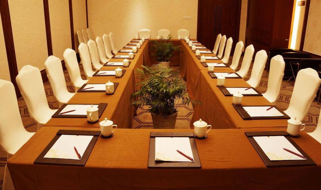 Hong Shan International Hotel 33/48