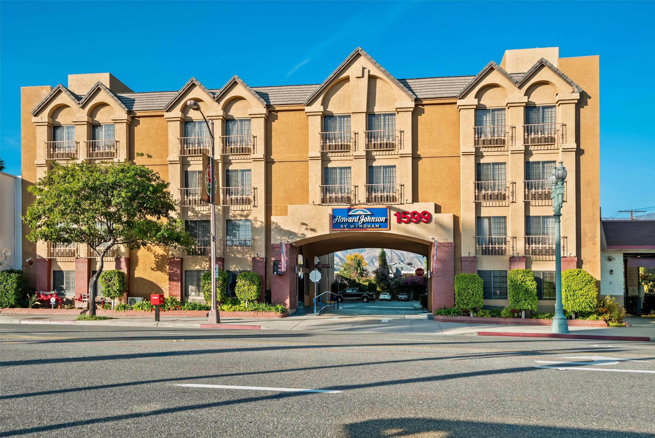 Howard Johnson by Wyndham Pasadena 44/52