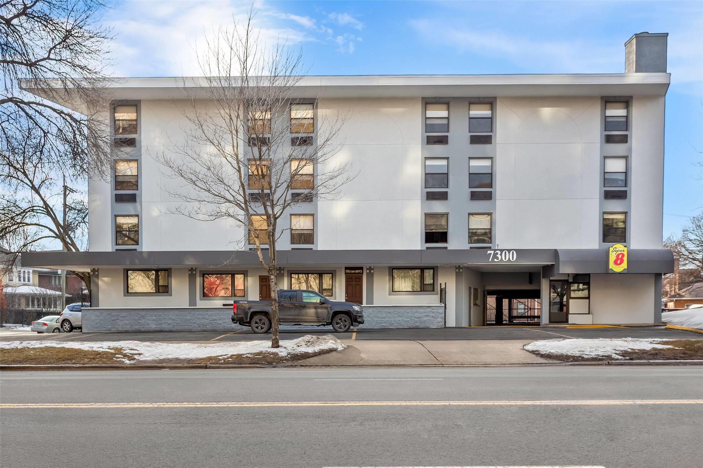 Super 8 By Wyndham Chicago IL 3/25