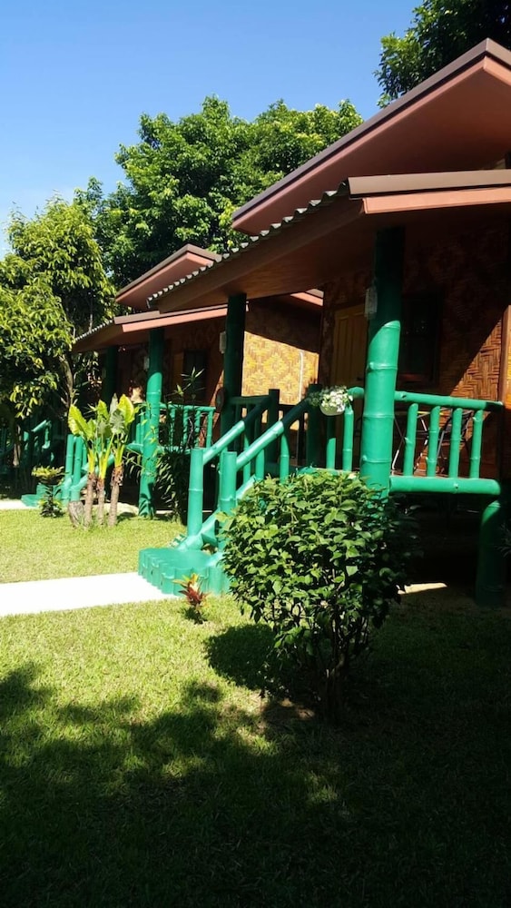 The Royal Bamboo Lodge 40/50