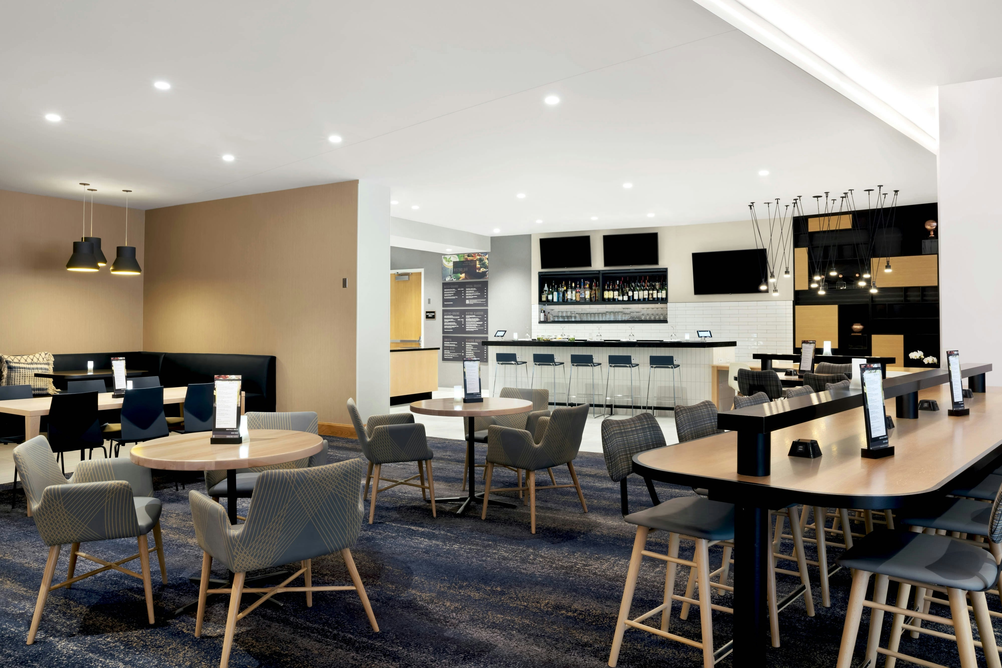Courtyard by Marriott Boston Downtown/North Station 49/51