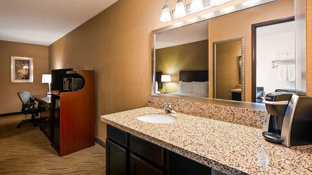 Best Western Gaylord 12/36