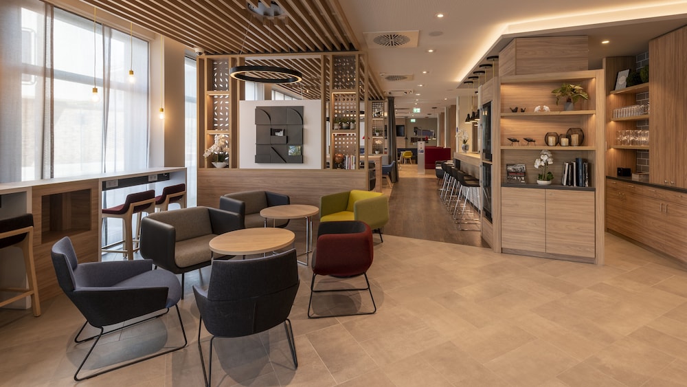 Holiday Inn Express Offenbach 48/68