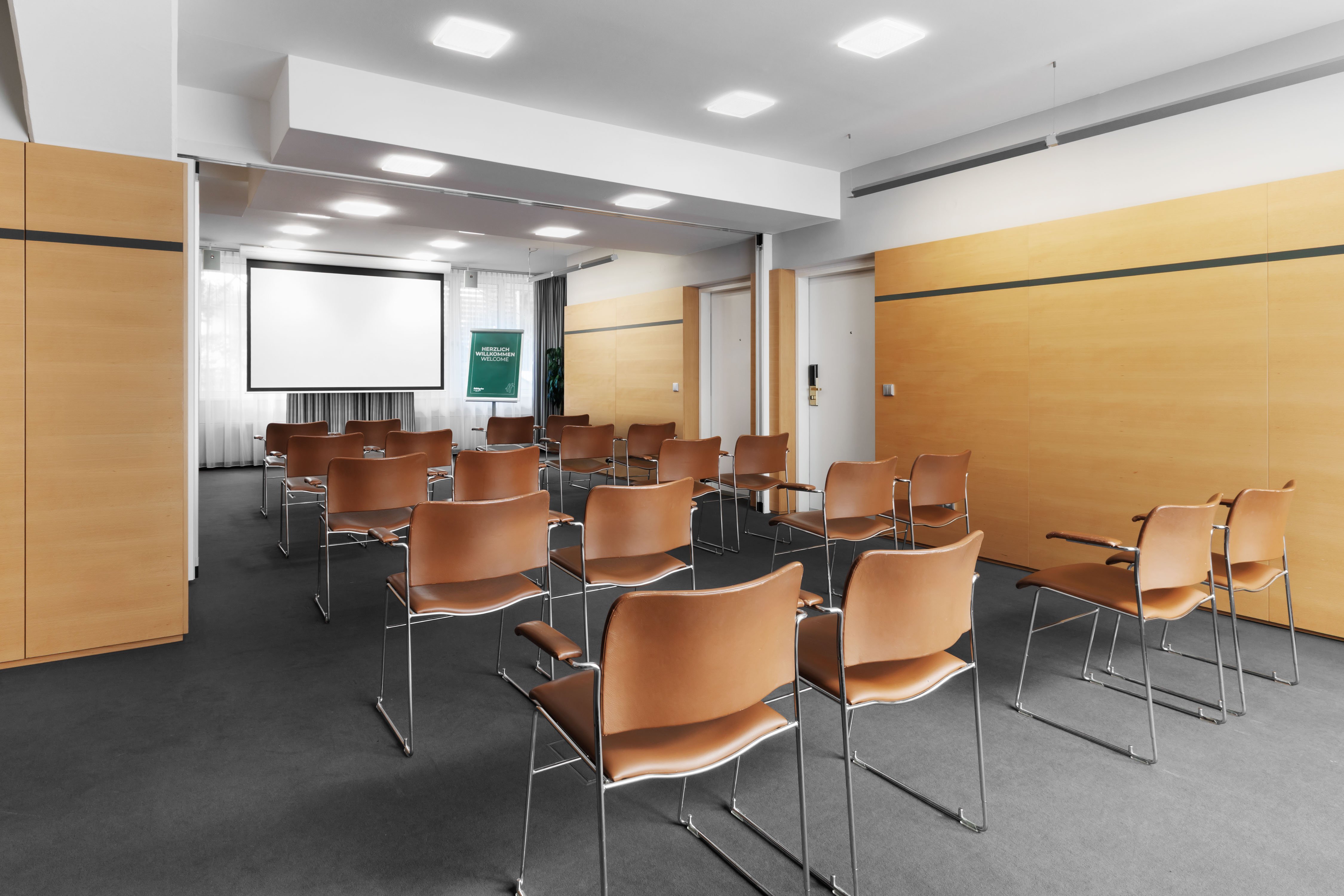 HOLIDAY INN VIENNA CITY 62/74
