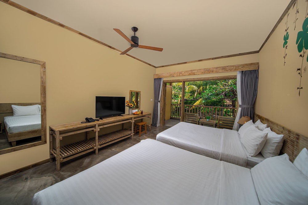 LAHANA RESORT PHU QUOC 12/50