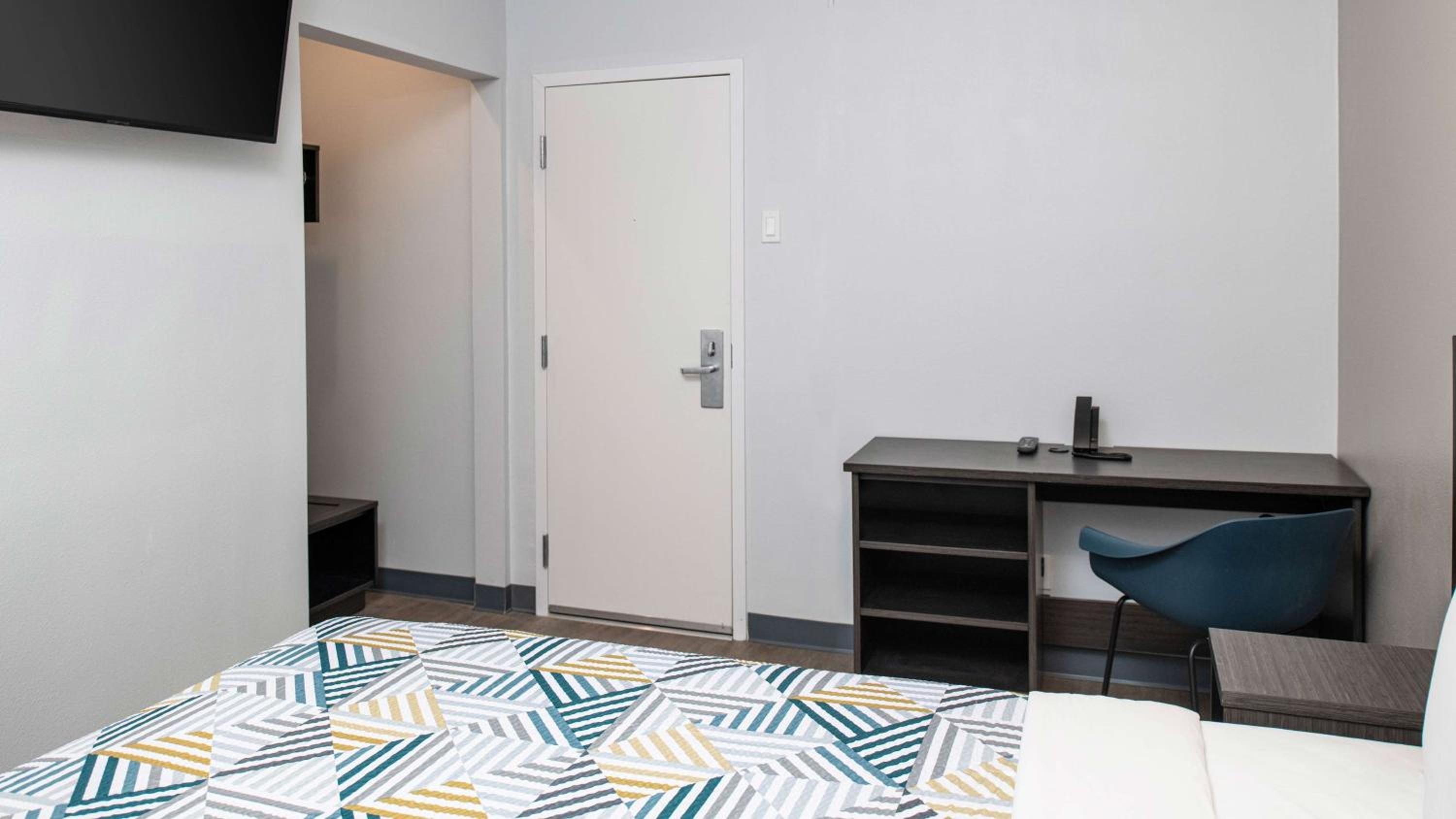 Motel6 San Pedro, CA – Port of Los Angeles 11/50