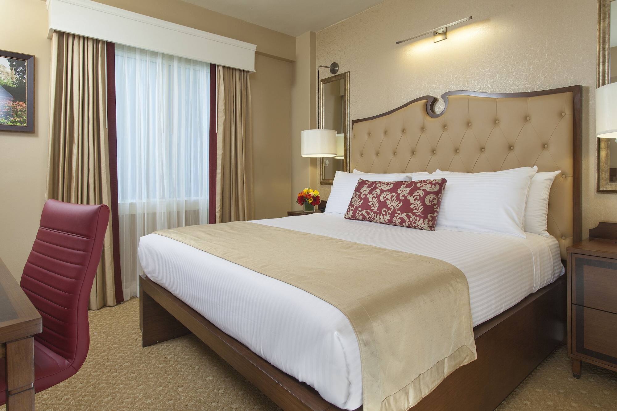 SUPERIOR, KING BED