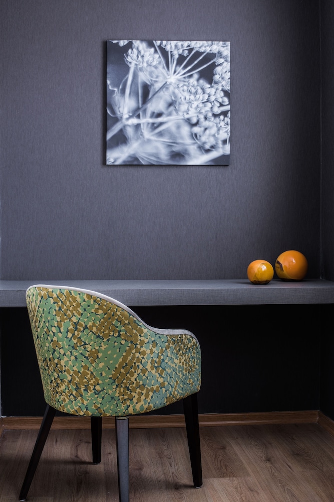 Portal Plaza Suites 37/50