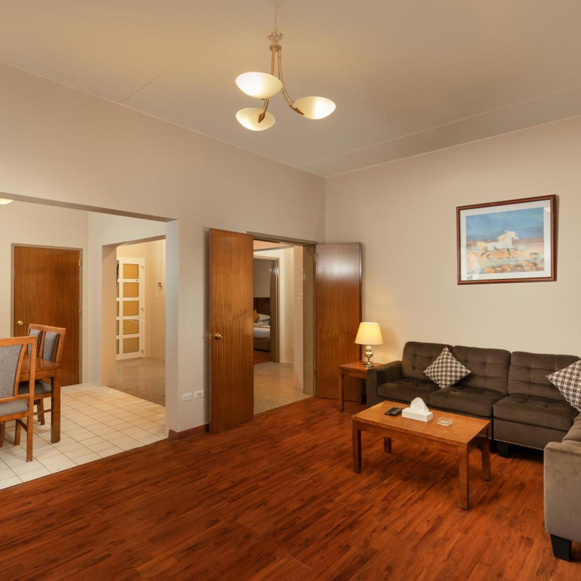 فندق المطار(Airport Hotel) 38/47