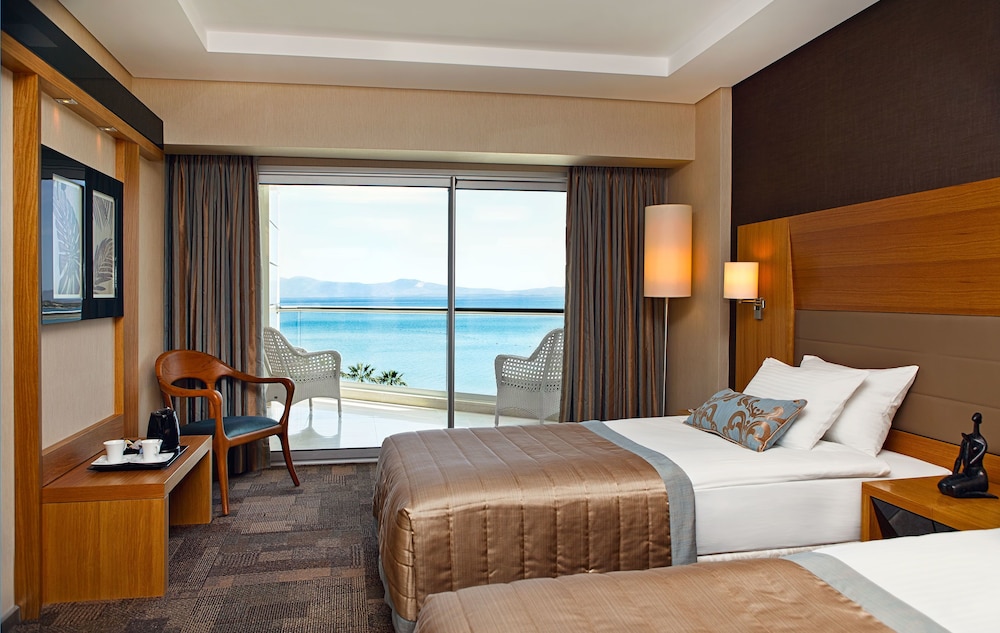 Boyalik Beach Hotel and Spa Thermal Resort 19/68