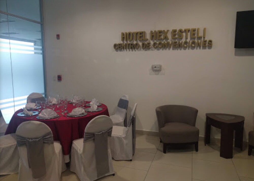Hotel Hex Esteli 36/48