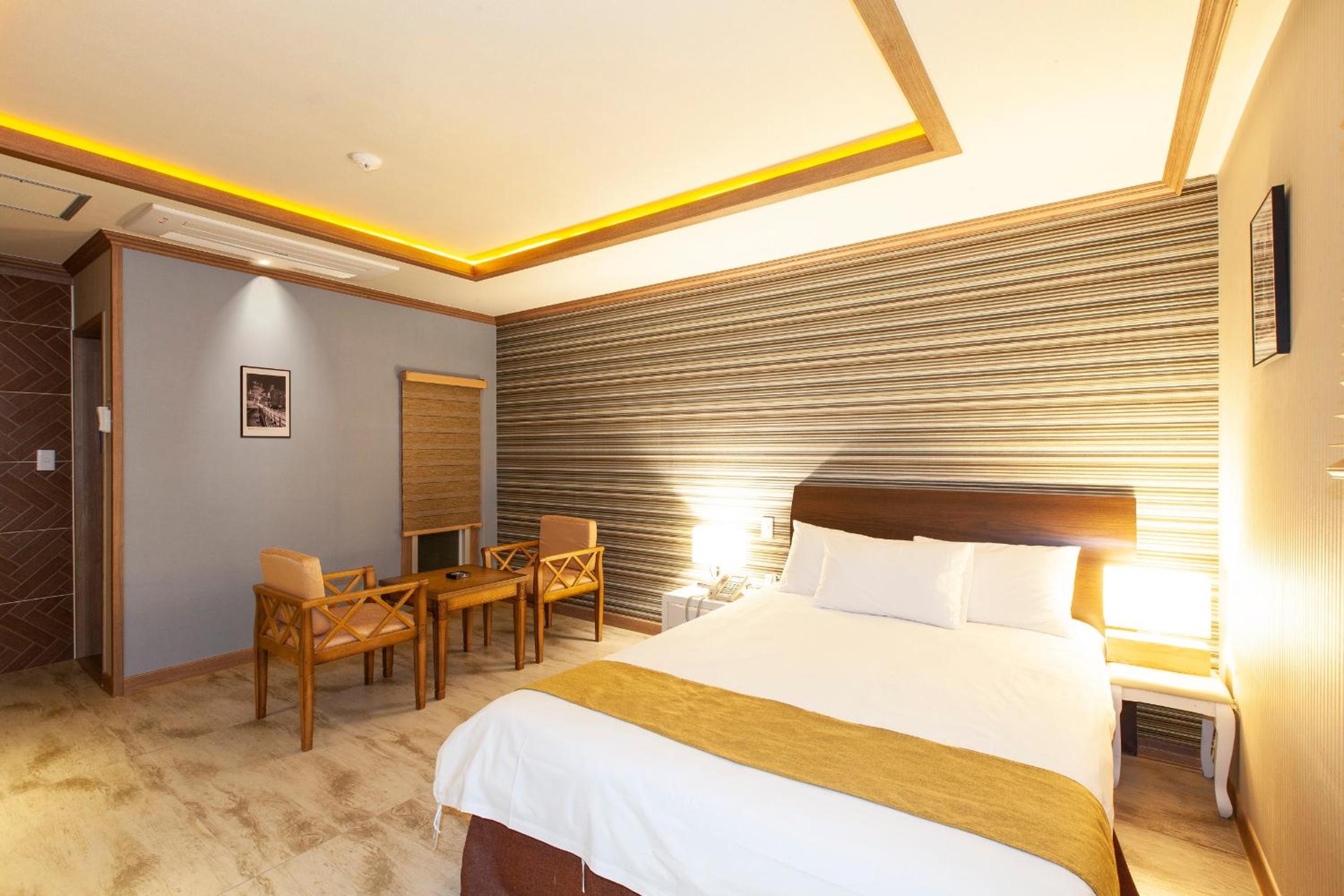 Sahara Hotel 14/31
