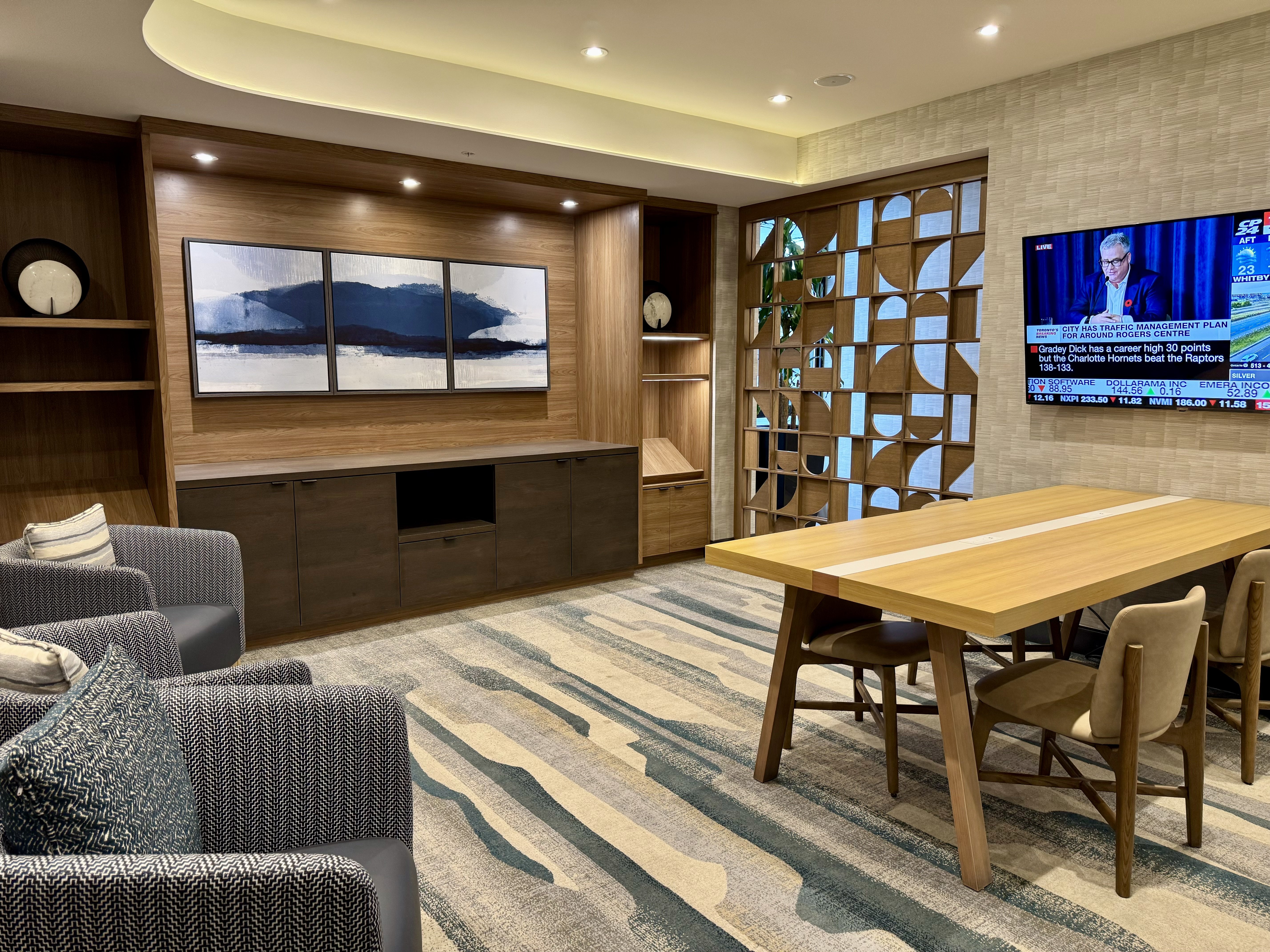 Holiday Inn Burlington Hotel And Conference Centre 48/76