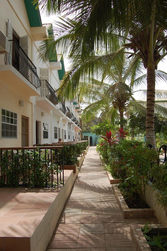 Riyan Apartments 28/42