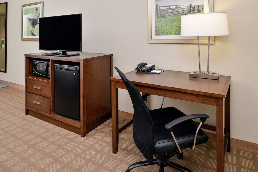 Hampton Inn & Suites Hutto Austin 42/48