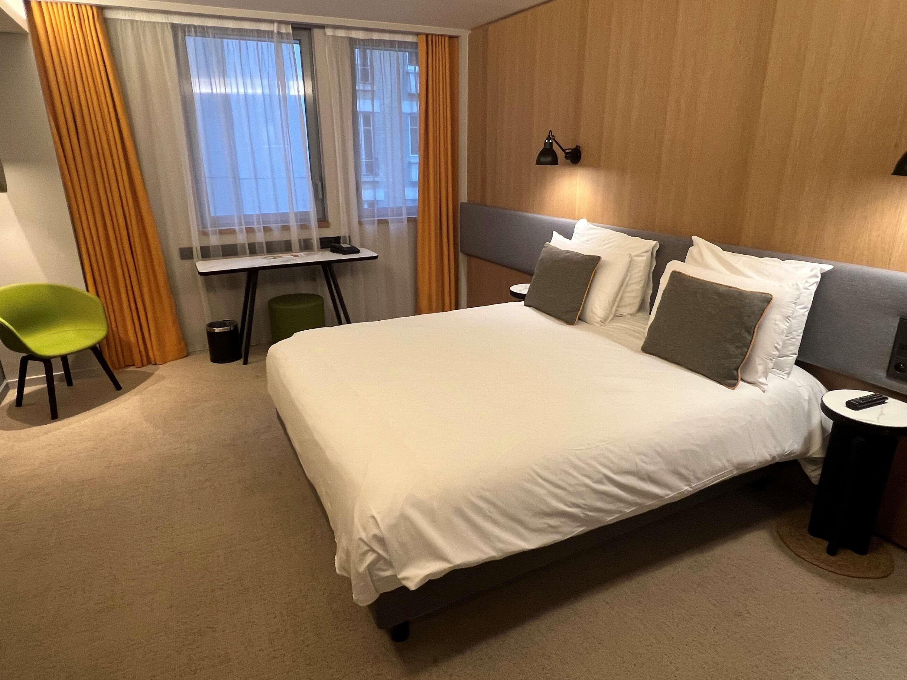 SUPERIOR, DOUBLE BED