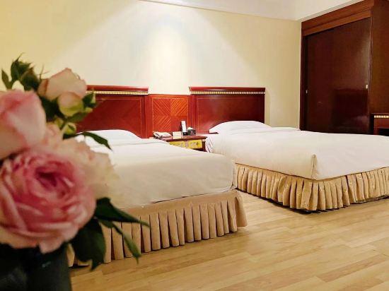 Budget, Twin Beds, No Window