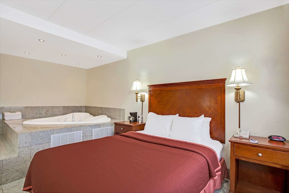 Travelodge by Wyndham Parsippany 3/25