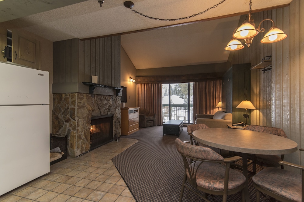 Douglas Fir Resort 35/54