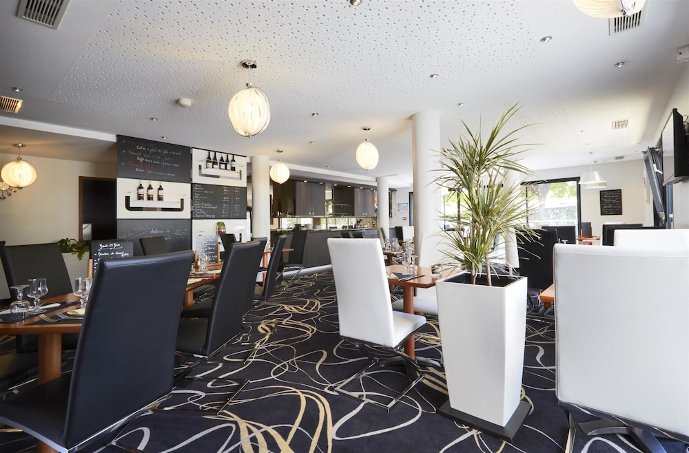 Hotel Kyriad Saint Quentin En Yvelines - Montigny 43/58