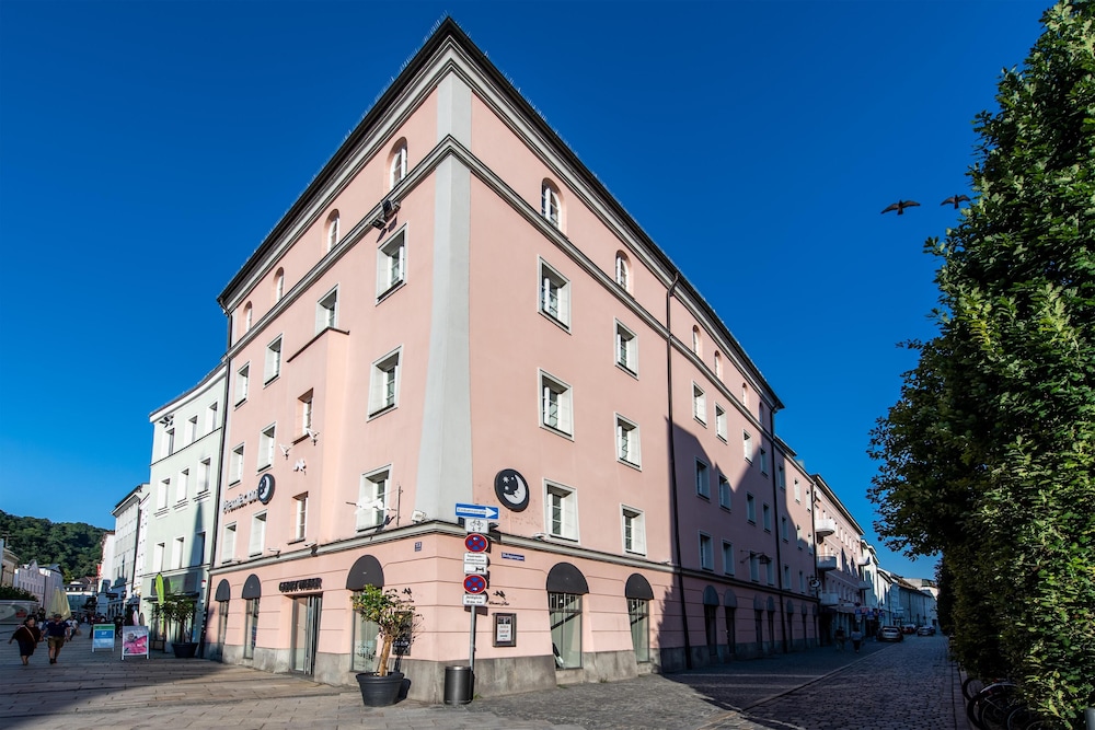 Premier Inn Passau Weisser Hase 32/35