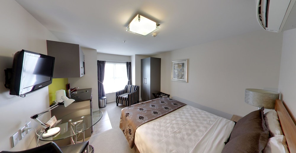 Quality Suites Alexander Inn 12/54