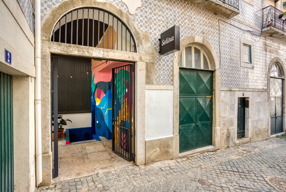 Secret Patio Lisbon 69/78