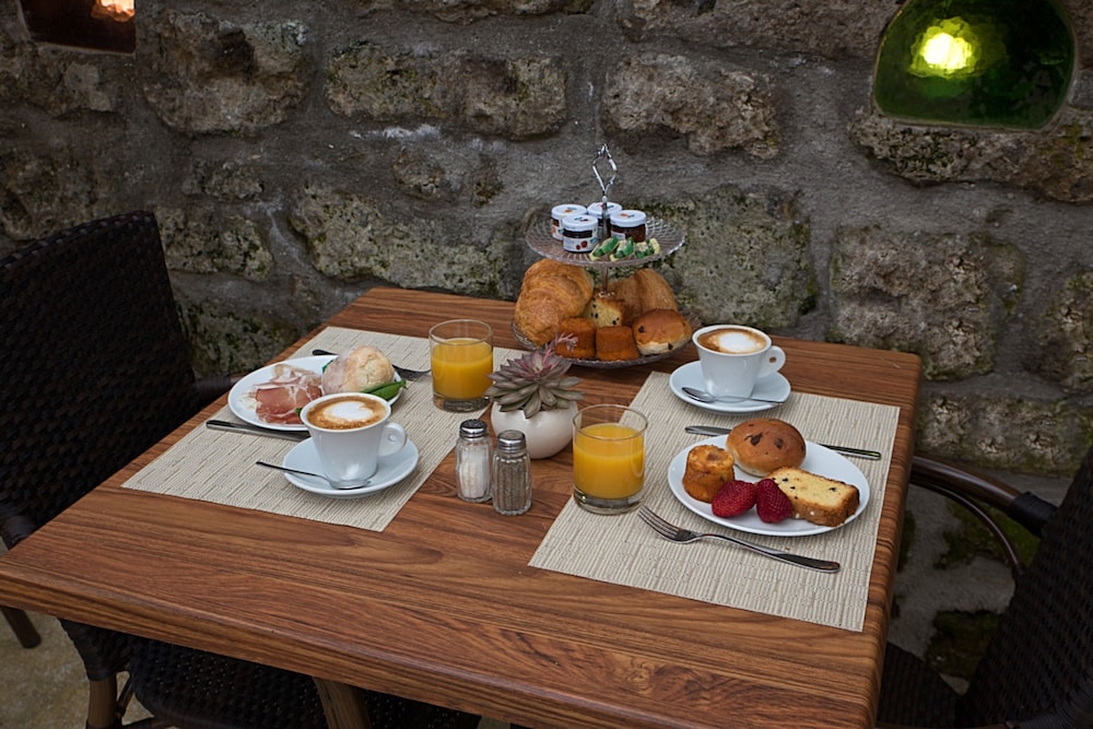 Don Antonino Relais Hotel 56/71