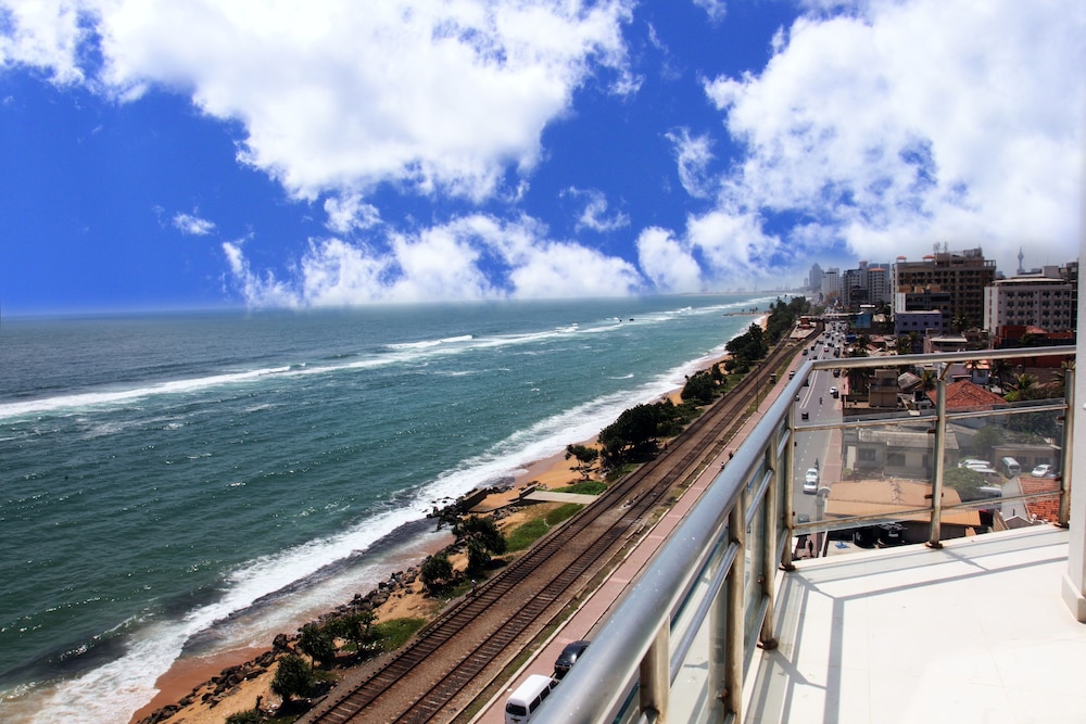 Mirage Colombo Hotel 78/81