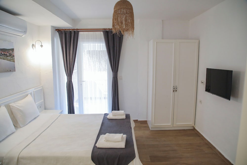 Alacati Londia Hotel 6/27
