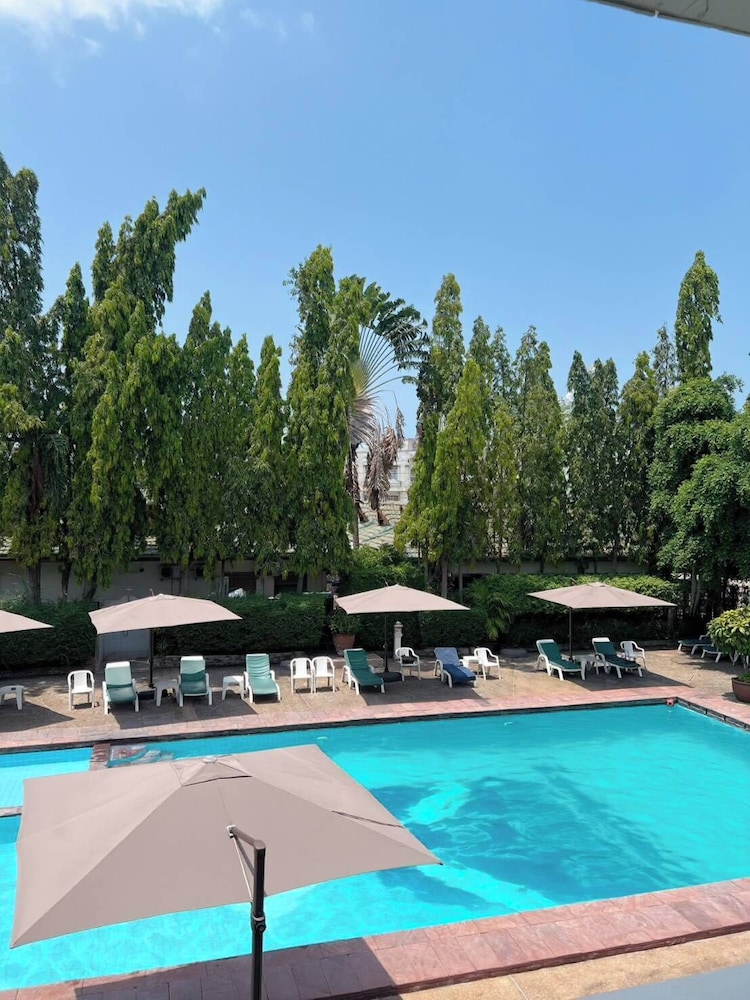 Wind Mill Resort 46/72