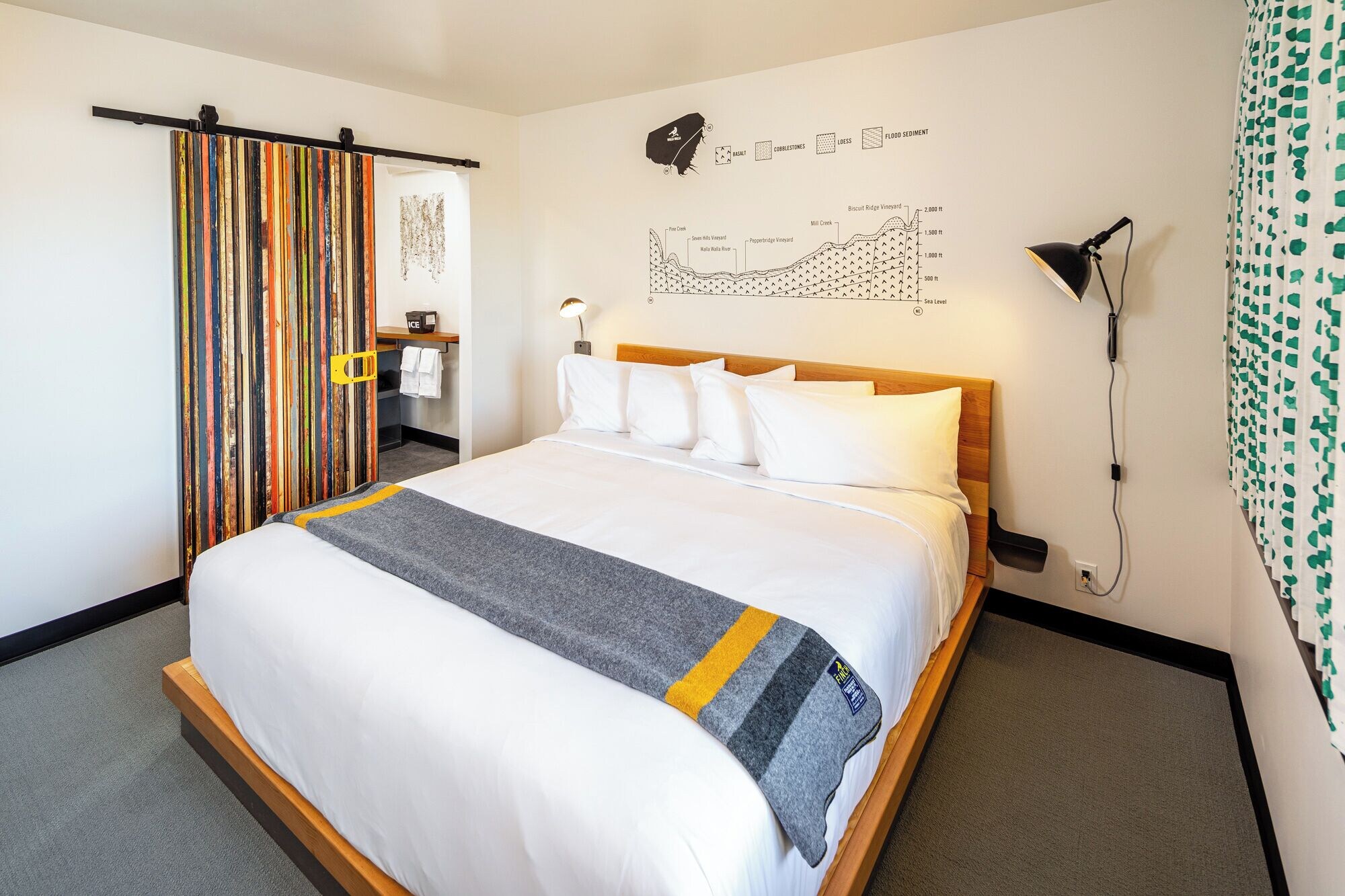 Creek, Suite, King Bed