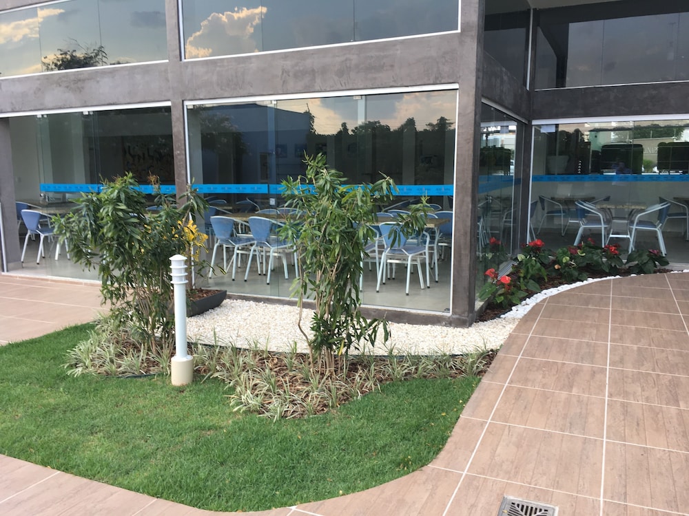 Aero Park Hotel 17/22