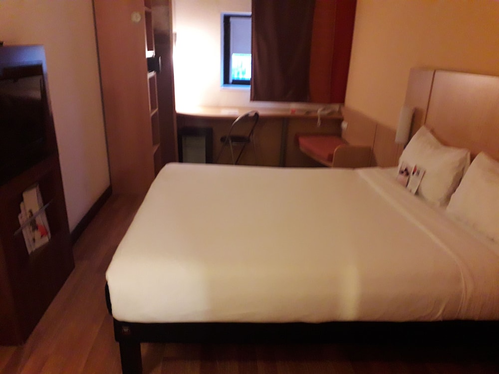 Ibis Tlemcen 11/50