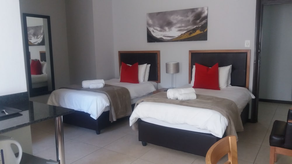 Clanwilliam Hotel by Country Hotels 7/28